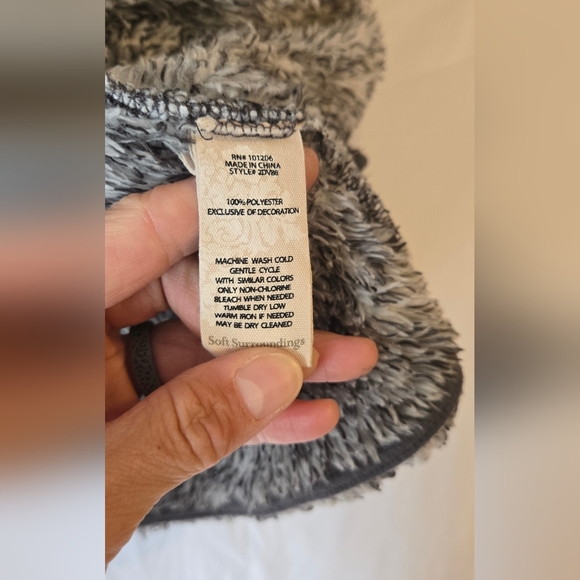 Soft Surroundings Gray Fleece Teddy Bear Sweater Size Small - Picture 6 of 7